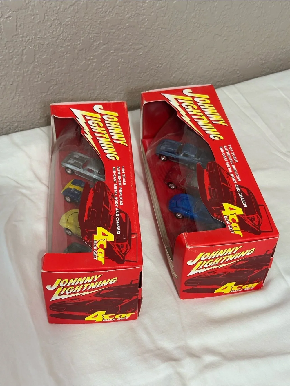 Johnny Lightning 4 Car Box Set Corvettes Lot of Two